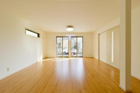 �_�ސ쌧���l�s��搴���P�u�̓y�n�̌����v������i�p�[�X�E���ρj