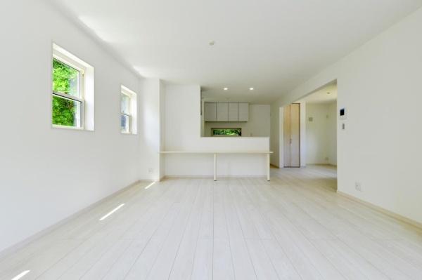 �_�ސ쌧���l�s��搴���P�u�̓y�n�̌����v������i�p�[�X�E���ρj