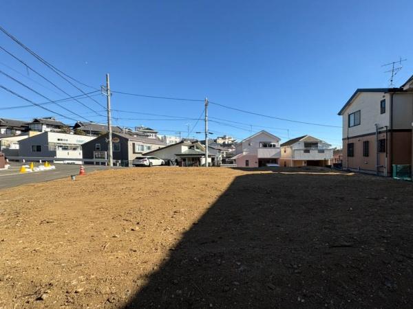 �_�ސ쌧���l�s��搴���P�u�̓y�n�̑O�ʓ��H�܂ތ��n�ʐ^