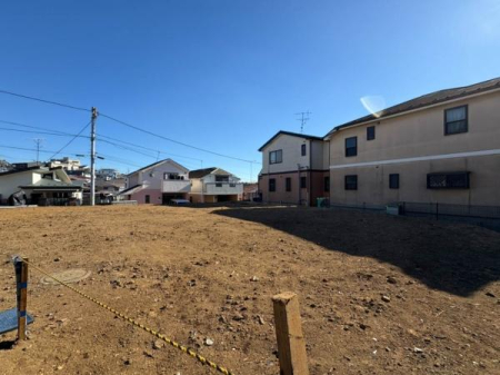 �_�ސ쌧���l�s��搴���P�u�̓y�n�̑O�ʓ��H�܂ތ��n�ʐ^