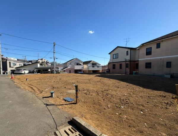 �_�ސ쌧���l�s��搴���P�u�̓y�n�̑O�ʓ��H�܂ތ��n�ʐ^