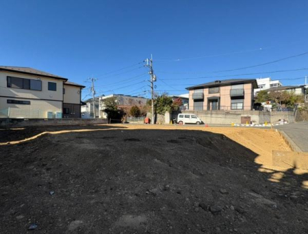 �_�ސ쌧���l�s��搴���P�u�̓y�n�̑O�ʓ��H�܂ތ��n�ʐ^