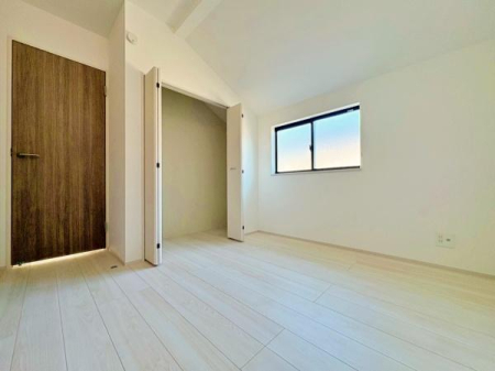 �_�ސ쌧���l�s���J��{��2���ڂ̐V�z��ˌ��Ă̗m��