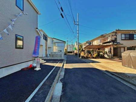 �_�ސ쌧���l�s���J��{��2���ڂ̐V�z��ˌ��Ă̑O�ʓ��H�܂ތ��n�ʐ^