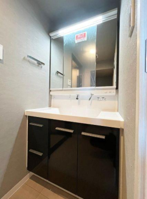 �_�ސ쌧��a�s���ߊԂ̒��Ã}���V�����̐��ʑ�E���ʏ�