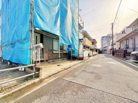 �_�ސ쌧���l�s���J�搣�J4���ڂ̒��È�ˌ��Ă̑O�ʓ��H�܂ތ��n�ʐ^