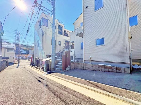 �_�ސ쌧���l�s�ۓy�P�J��@��1���ڂ̒��È�ˌ��Ă̑O�ʓ��H�܂ތ��n�ʐ^