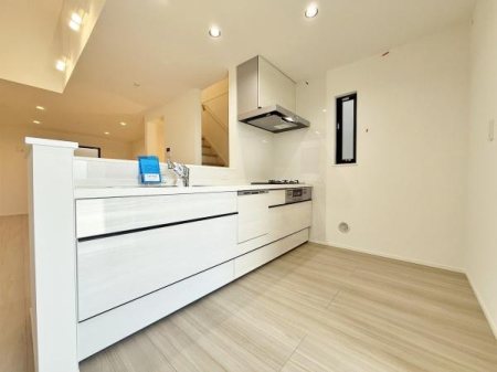 �_�ސ쌧���s���撆��2���ڂ̐V�z��ˌ��ẴL�b�`��