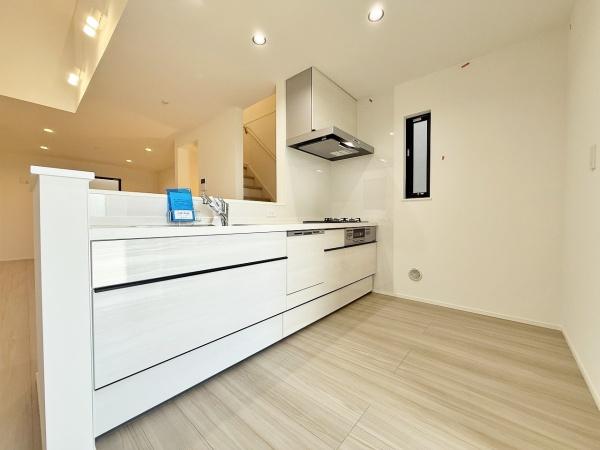 �_�ސ쌧���s���撆��2���ڂ̐V�z��ˌ��ẴL�b�`��