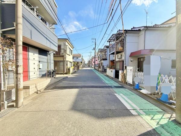 �_�ސ쌧���s����l�J�㒬�̐V�z��ˌ��Ă̑O�ʓ��H�܂ތ��n�ʐ^