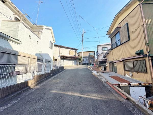 �_�ސ쌧���l�s��搴���P�u�̒��È�ˌ��Ă̑O�ʓ��H�܂ތ��n�ʐ^