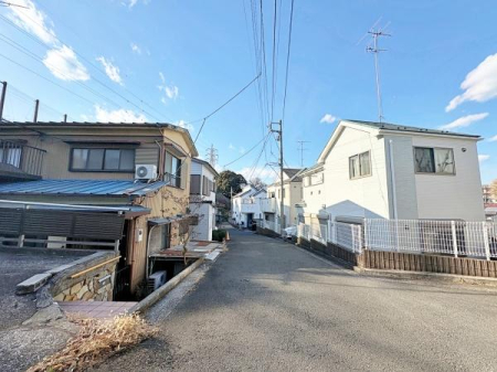 �_�ސ쌧���l�s��搴���P�u�̒��È�ˌ��Ă̑O�ʓ��H�܂ތ��n�ʐ^