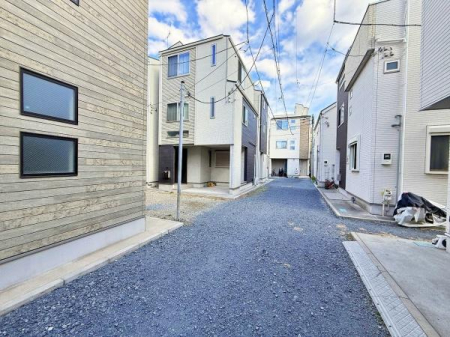 �_�ސ쌧���s���擌��O2���ڂ̒��È�ˌ��Ă̑O�ʓ��H�܂ތ��n�ʐ^