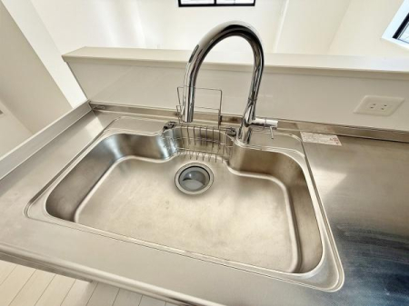 �_�ސ쌧���s���擌��O2���ڂ̒��È�ˌ��ẴL�b�`��