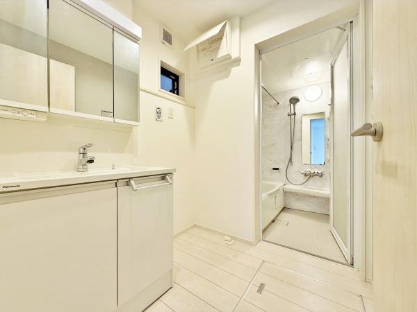 �_�ސ쌧���s���擌��O2���ڂ̒��È�ˌ��Ă̐��ʑ�E���ʏ�