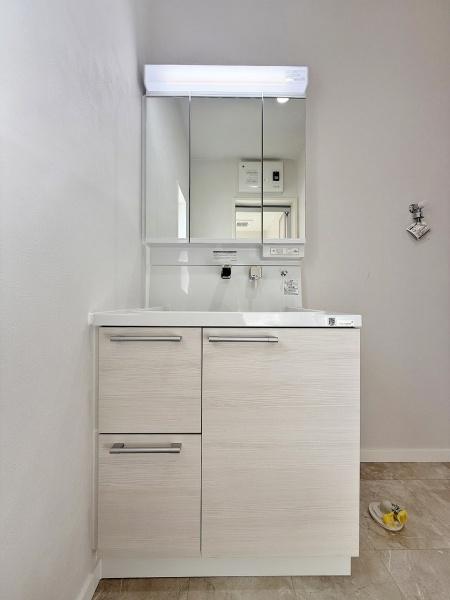 �_�ސ쌧���s���撆��2���ڂ̒��È�ˌ��Ă̐��ʑ�E���ʏ�