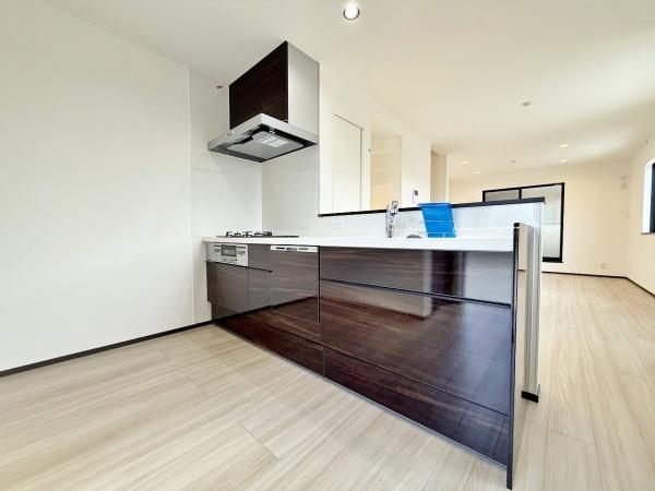 �_�ސ쌧���s���撆��2���ڂ̐V�z��ˌ��ẴL�b�`��