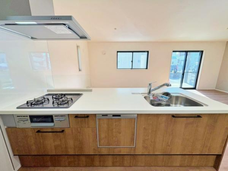 �_�ސ쌧���l�s����捂�M��1���ڂ̐V�z��ˌ��ẴL�b�`��