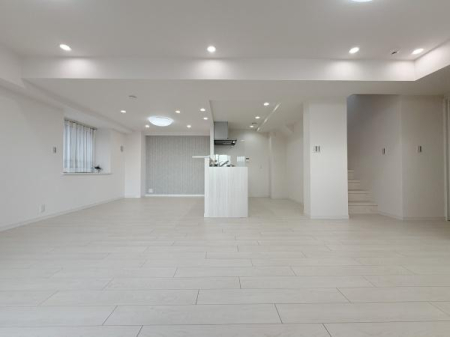 �_�ސ쌧���l�s�ۓy�P�J��a�c2���ڂ̒��Ã}���V�����̃��r���O