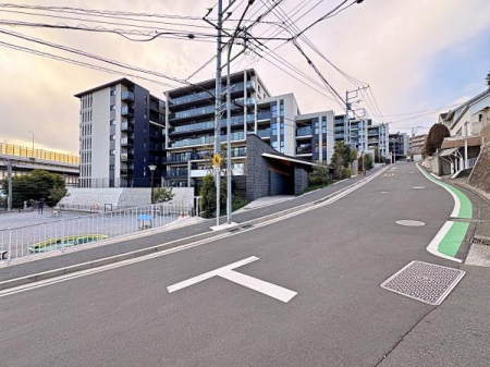 �_�ސ쌧���l�s����r�܂̒��Ã}���V�����̌��n�O�ώʐ^