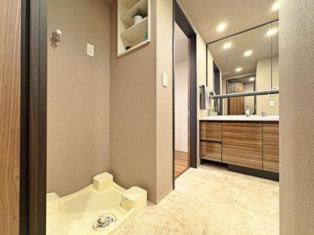 �_�ސ쌧���l�s����r�܂̒��Ã}���V�����̃G���g�����X