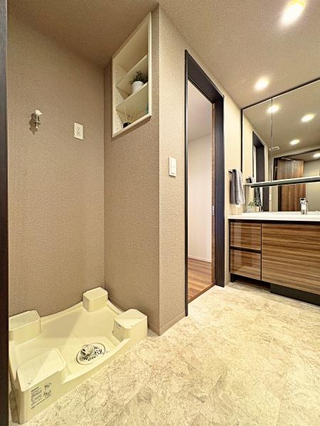 �_�ސ쌧���l�s����r�܂̒��Ã}���V�����̃G���g�����X