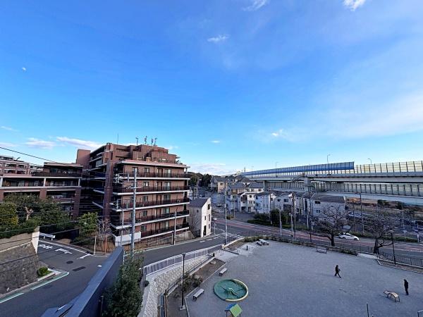 �_�ސ쌧���l�s����r�܂̒��Ã}���V�����̏Z�˂���̒��]�ʐ^