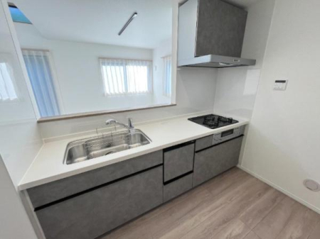 �_�ސ쌧���l�s����捂�M��2���ڂ̐V�z��ˌ��ẴL�b�`��