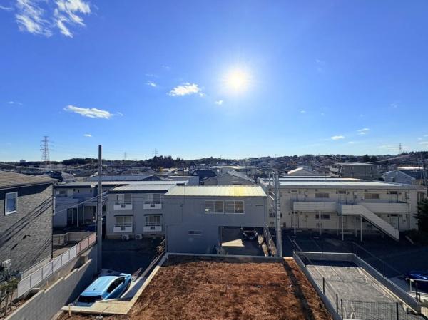 �_�ސ쌧���l�s������{���̐V�z��ˌ��Ă̏Z�˂���̒��]�ʐ^