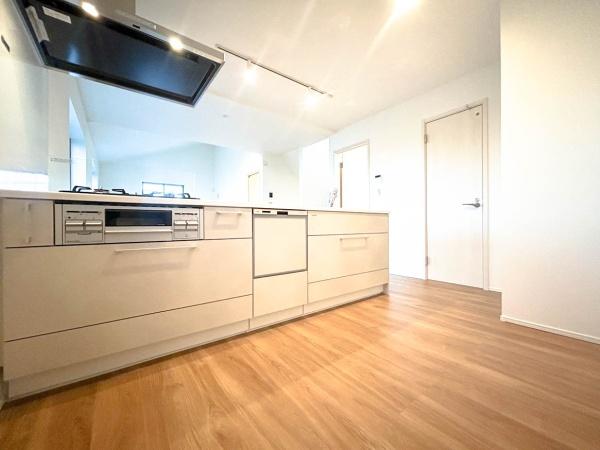 �_�ސ쌧���l�s�����Z�Y5���ڂ̐V�z��ˌ��ẴL�b�`��