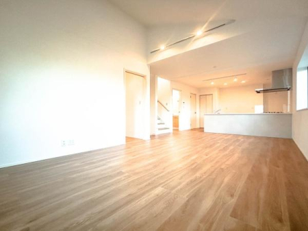 �_�ސ쌧���l�s�����Z�Y5���ڂ̐V�z��ˌ��Ẵ��r���O