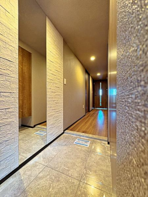 �_�ސ쌧���l�s����r�܂̒��Ã}���V�����̃G���g�����X