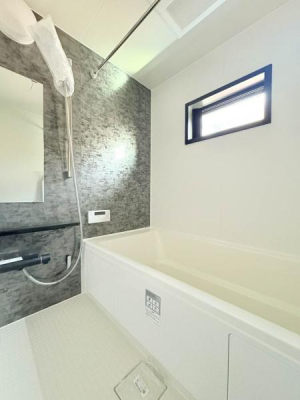 �_�ސ쌧���s�{�O��_�ؖ{��2���ڂ̐V�z��ˌ��Ă̗���