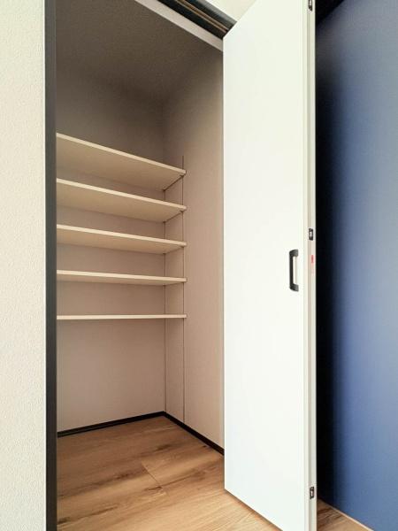 �_�ސ쌧���s�{�O��_�ؖ{��2���ڂ̐V�z��ˌ��Ă̎��[