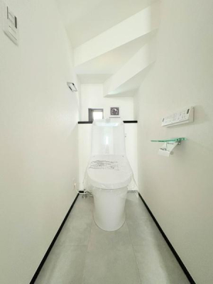 �_�ސ쌧���s�{�O��_�ؖ{��2���ڂ̐V�z��ˌ��Ẵg�C��