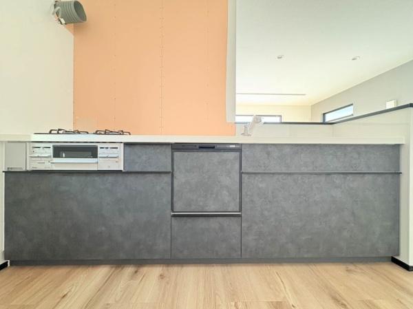 �_�ސ쌧���s�{�O��_�ؖ{��2���ڂ̐V�z��ˌ��ẴL�b�`��