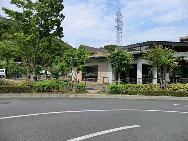 �_�ސ쌧���s�{�O��_�ؖ{��2���ڂ̐V�z��ˌ��Ă̎��ӊ�