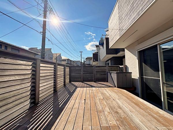 �_�ސ쌧���l�s����撷�l1���ڂ̒��È�ˌ��Ă̑O�ʓ��H�܂ތ��n�ʐ^