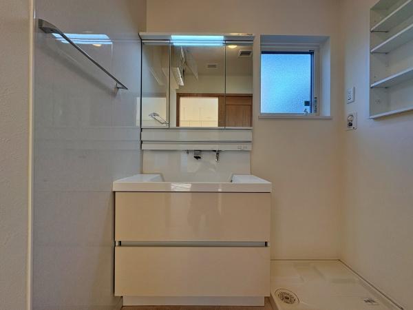 �_�ސ쌧���l�s��扺�a��1���ڂ̒��È�ˌ��Ă̐��ʑ�E���ʏ�