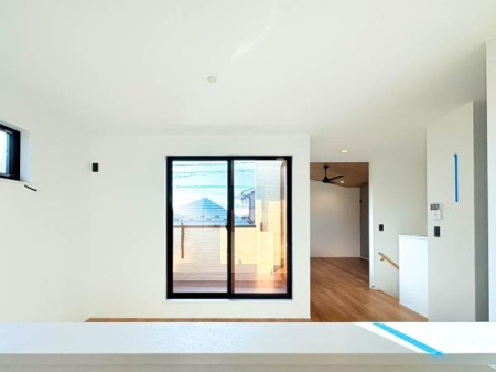 �_�ސ쌧����s�ғ�1���ڂ̐V�z��ˌ��Ẵ��r���O