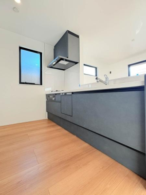 �_�ސ쌧����s�ғ�1���ڂ̐V�z��ˌ��ẴL�b�`��