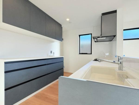 �_�ސ쌧����s�ғ�1���ڂ̐V�z��ˌ��ẴL�b�`��