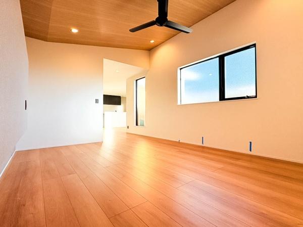 �_�ސ쌧����s�ғ�1���ڂ̐V�z��ˌ��Ẵ��r���O