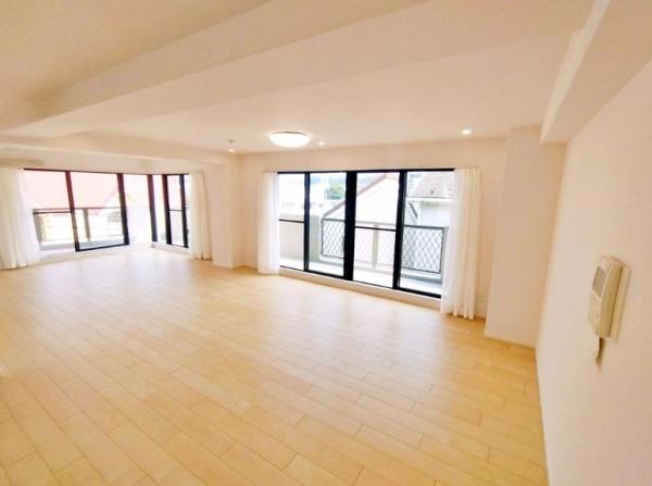 �_�ސ쌧���s������h�͌�5���ڂ̒��Ã}���V�����̃��r���O