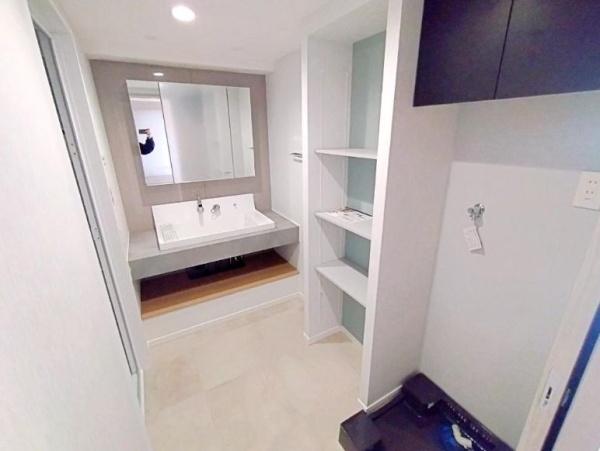 �_�ސ쌧����s���1���ڂ̒��Ã}���V�����̐��ʑ�E���ʏ�