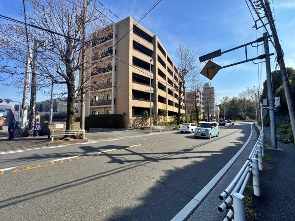 �_�ސ쌧���s�{�O�挢��3���ڂ̒��Ã}���V�����̂��̑����n