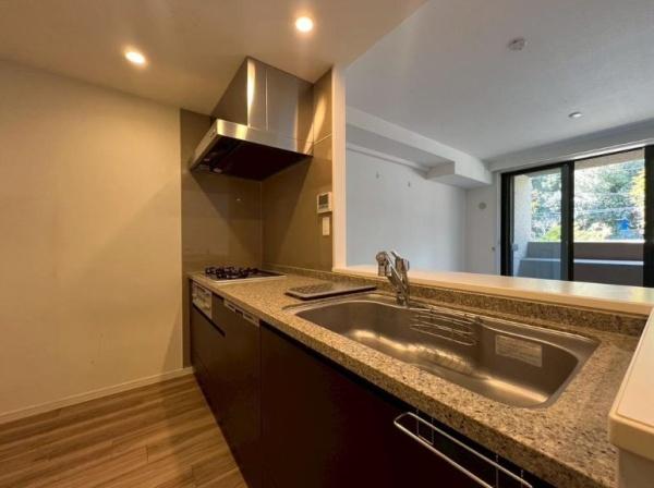 �_�ސ쌧���s�{�O�挢��3���ڂ̒��Ã}���V�����̃L�b�`��