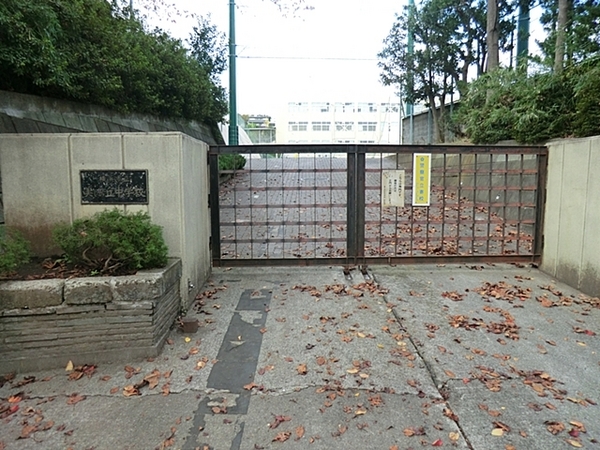 �_�ސ쌧���s�{�O�挢��3���ڂ̒��Ã}���V�����̎��ӊ�