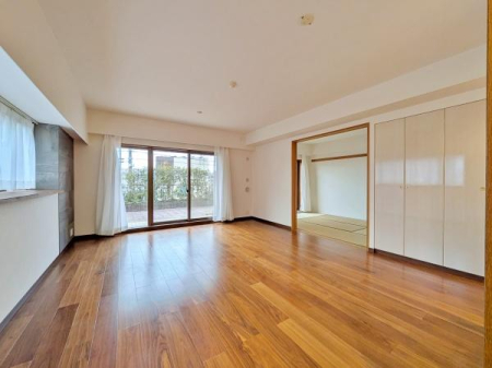 �_�ސ쌧���l�s�t��s�P�����̒��Ã}���V�����̃��r���O