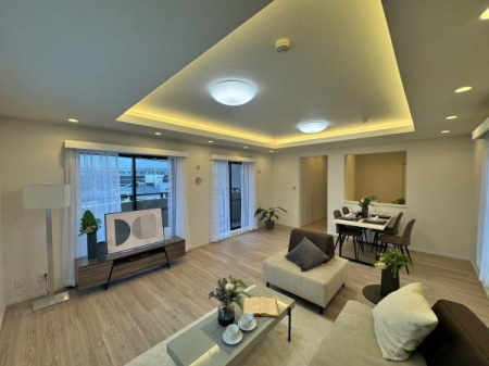 �_�ސ쌧���s�{�O��L�n2���ڂ̒��Ã}���V�����̃��r���O